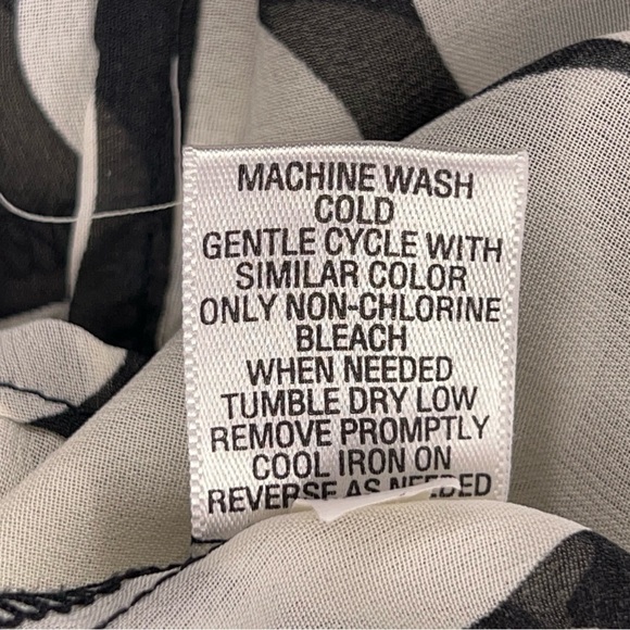 LARGE Y2K ERA BLACK WHITE POLKA DOT RETRO BLOUSE PINUP RUFFLE SHORT SLEEVE - Picture 10 of 10